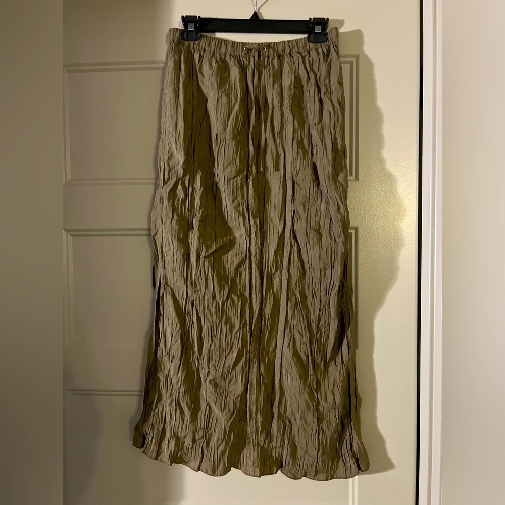 Super chic J crew maxi skirt never worn